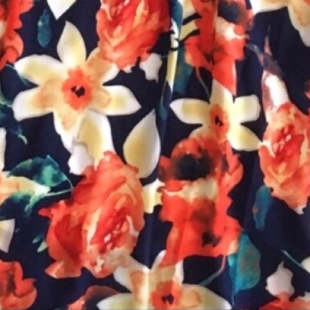 ☄️LAST CHANCE☄️Navy & orange Floral Print Halter - Picture 5 of 6
